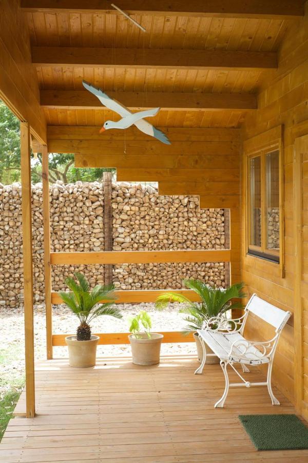 Hermoso Bungalow De Madera Seville Exterior photo